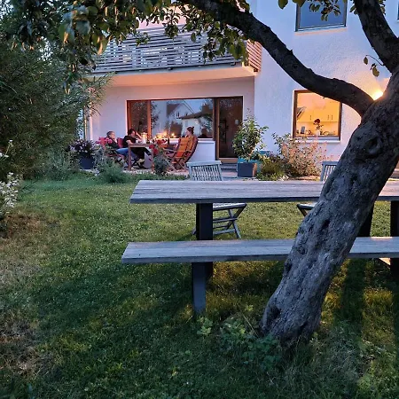 דירה Traumhafte Gartenwohnung In Ueberlinger Hanglage - Zur Goldenen Kiwi אוברלינגן
