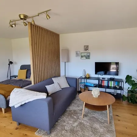 Traumhafte Gartenwohnung In überlinger Hanglage - Zur Goldenen Kiwi