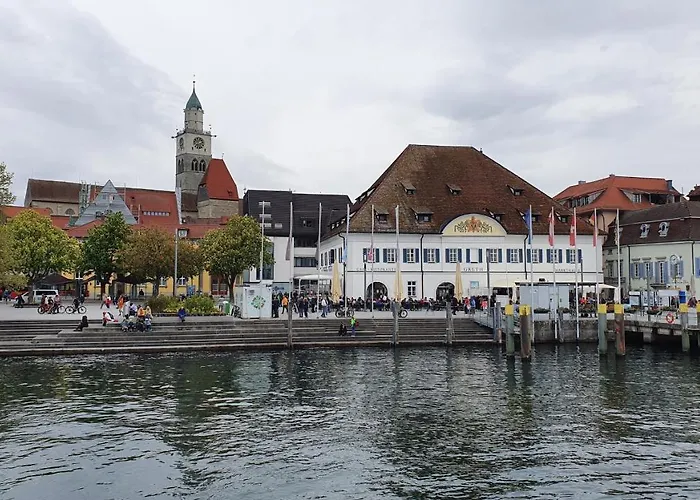 Traumhafte Gartenwohnung In Ueberlinger Hanglage - Zur Goldenen Kiwi *
